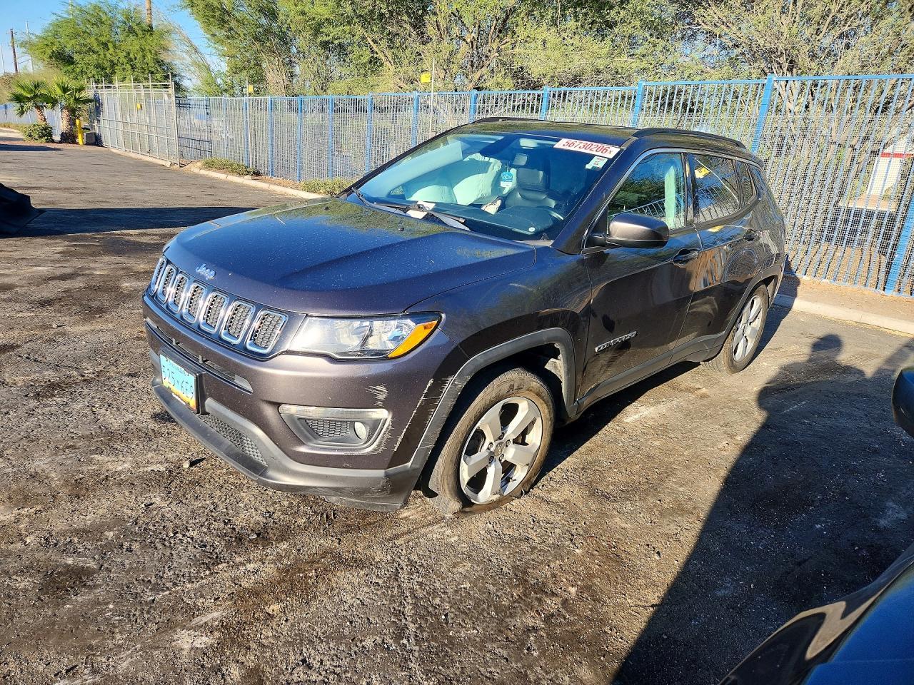 2019 Jeep Compass Latitude - zdjęcie główne