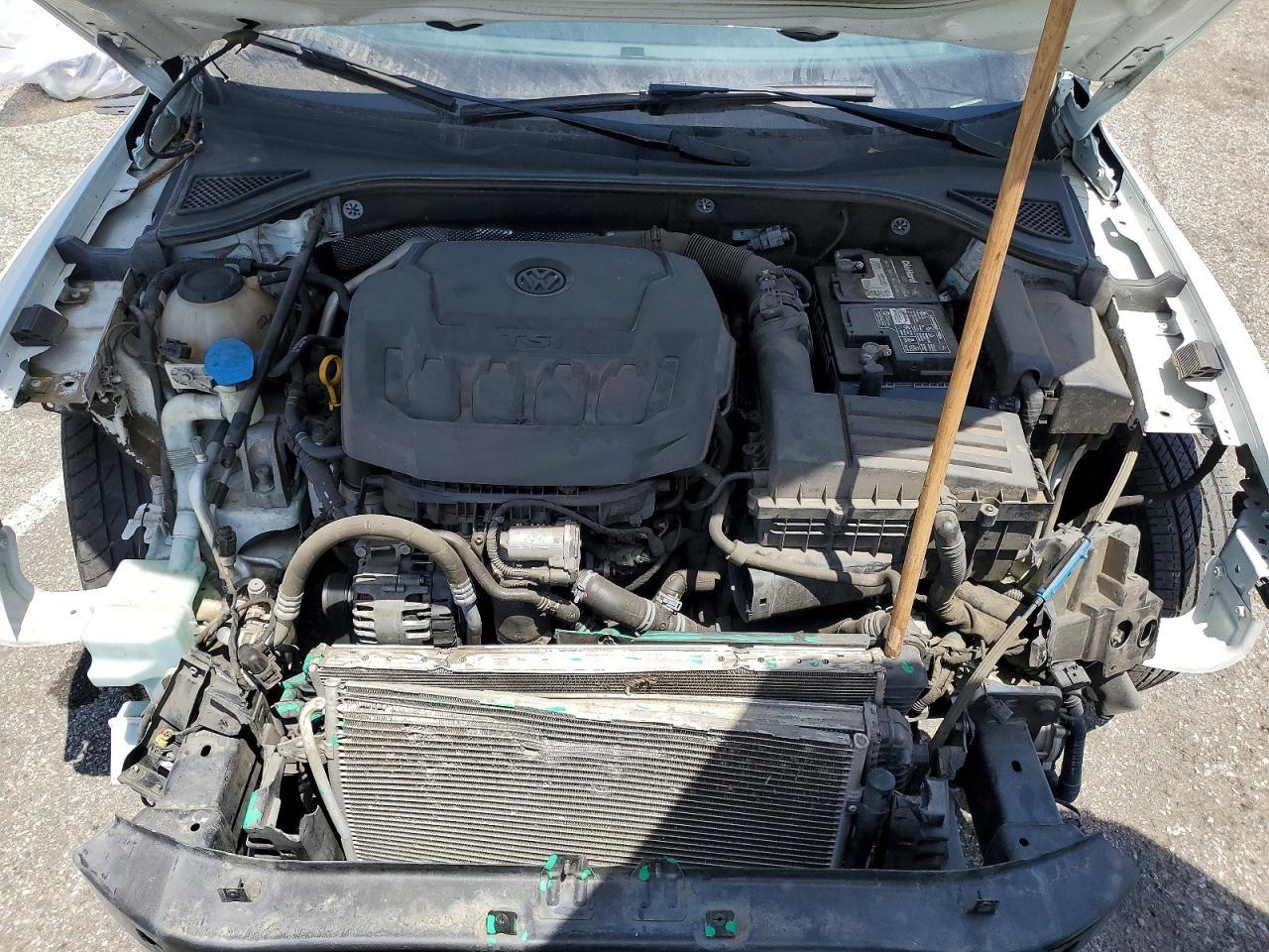 2018 Volkswagen Passat S - zdjęcie 11