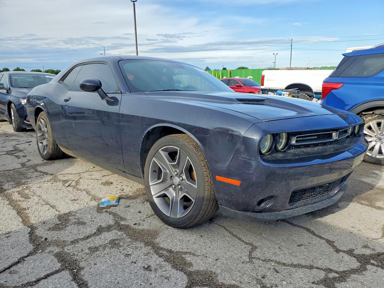 2016 Dodge Challenger Sxt - zdjęcie 4
