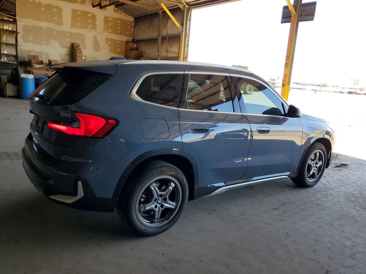 2025 BMW X1 xDrive28I - zdjęcie 3