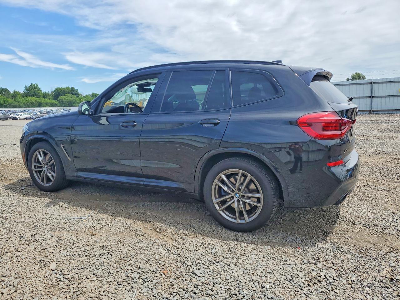 2020 BMW X3 xDrivem40I - zdjęcie 2