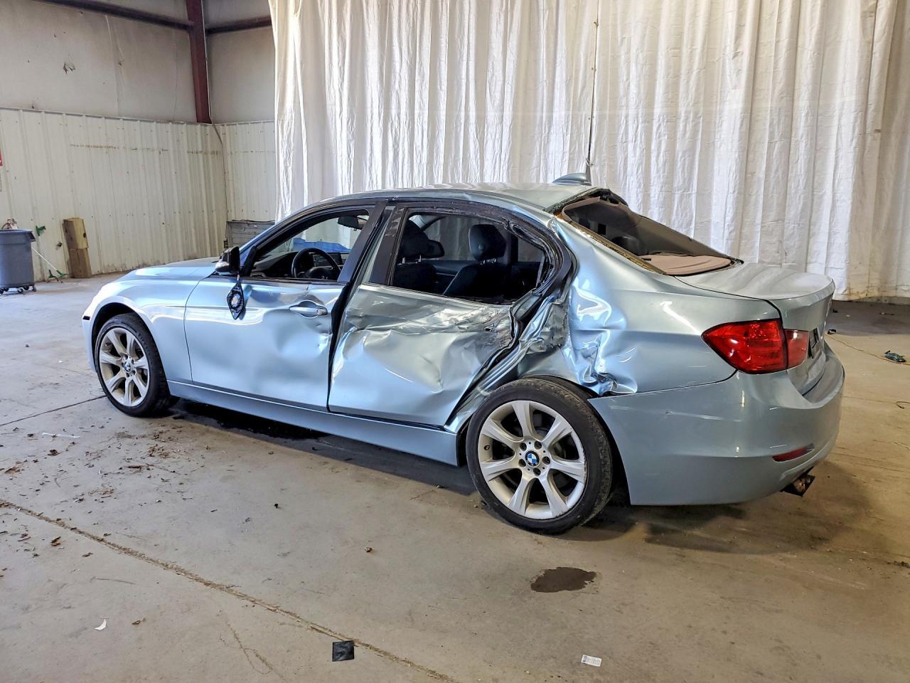 2013 BMW 335 I - zdjęcie 2