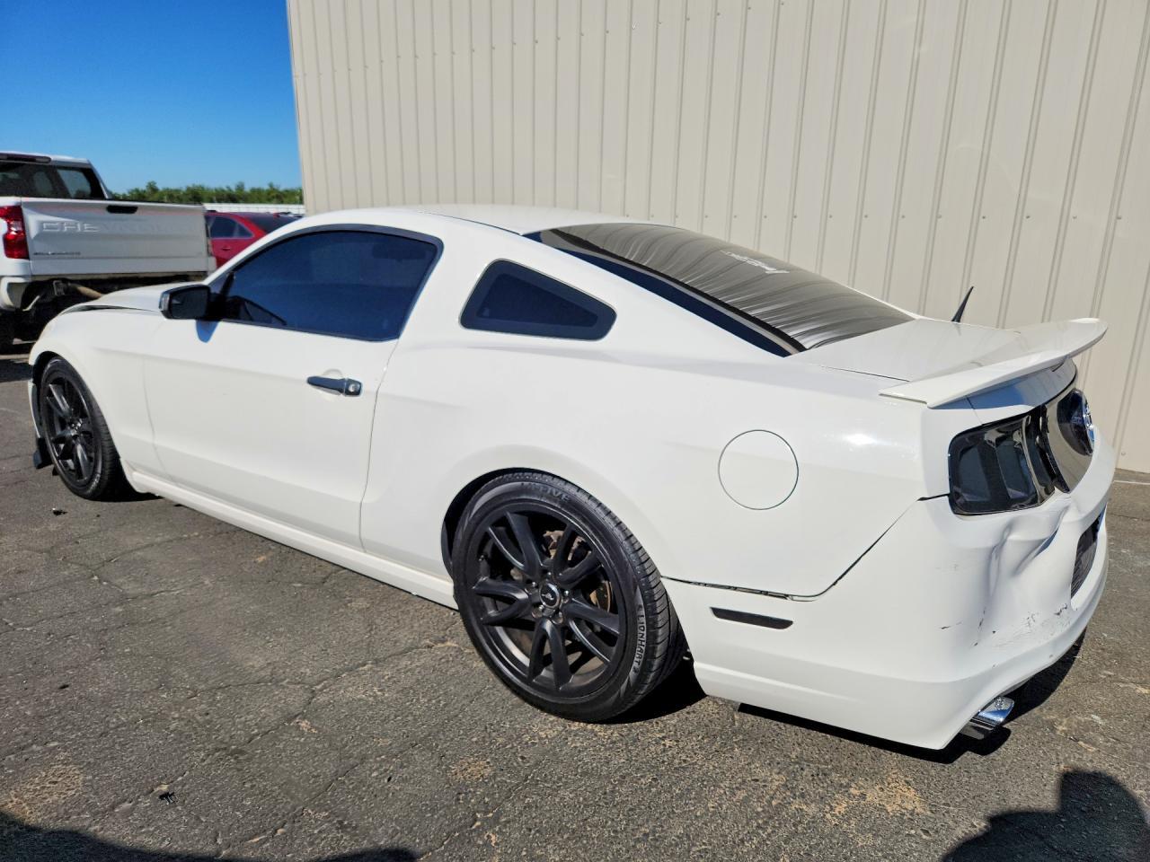 2013 Ford Mustang - zdjęcie 2