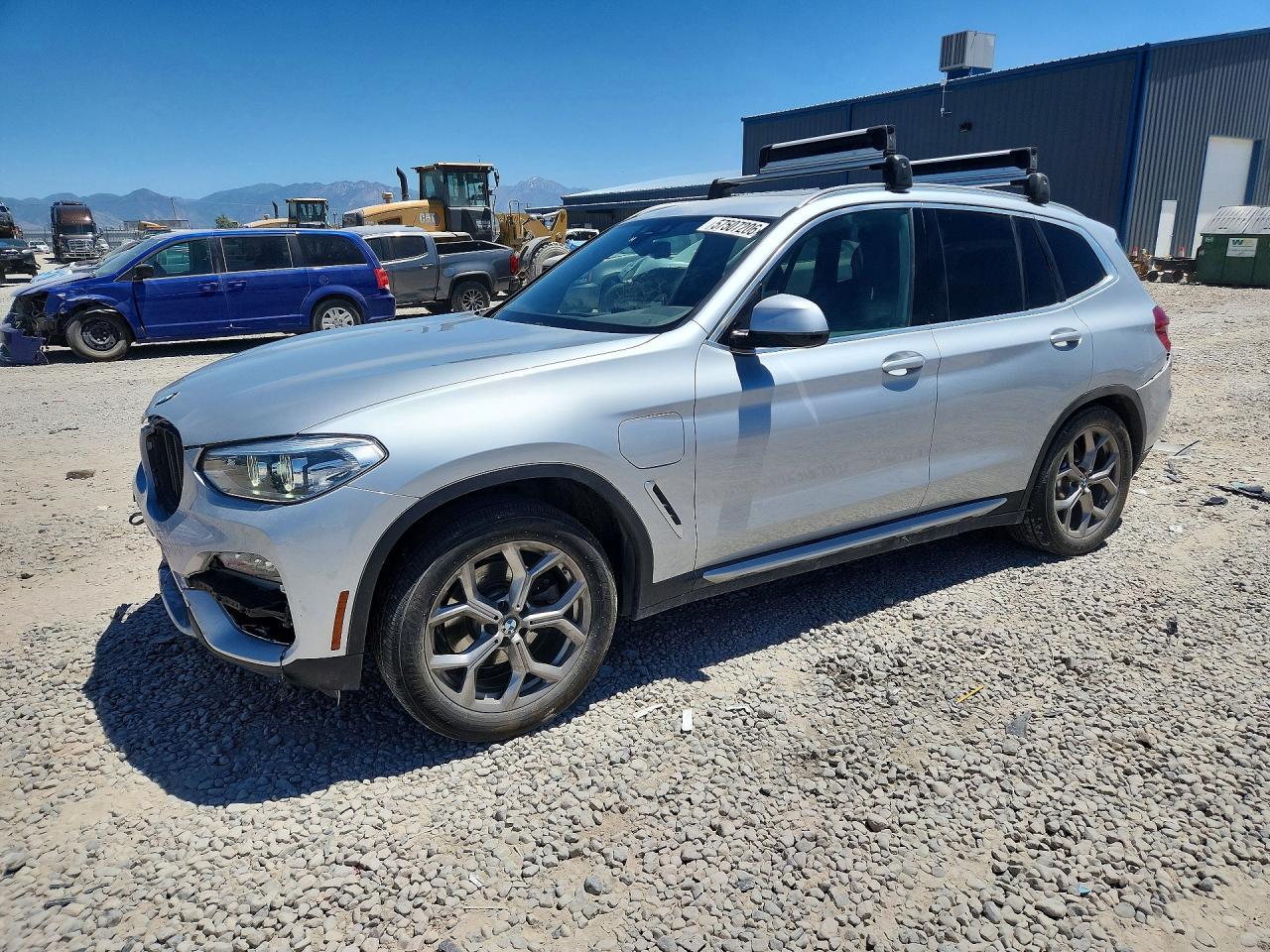 2021 BMW X3 xDrive30E - zdjęcie główne
