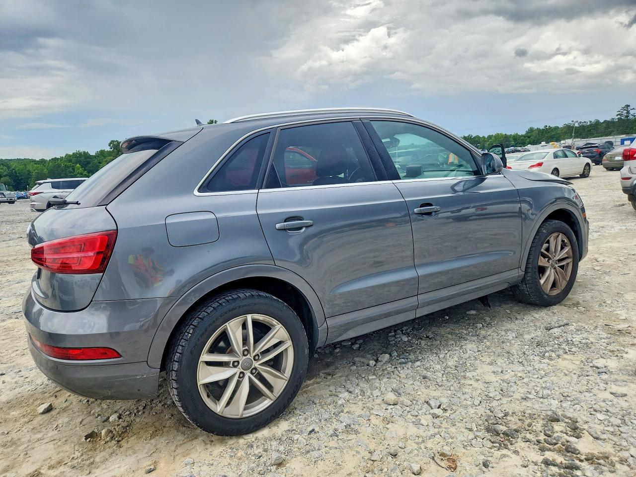 Audi Q3 - zdjęcie 3