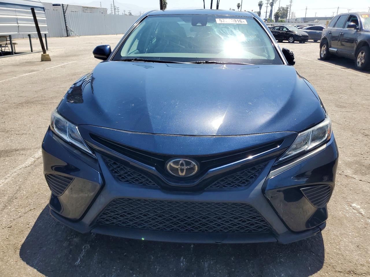 2019 Toyota Camry Se - zdjęcie 5