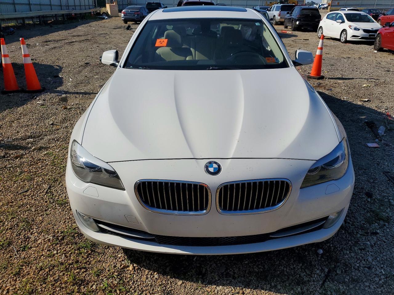 2013 BMW 528 I - zdjęcie 5