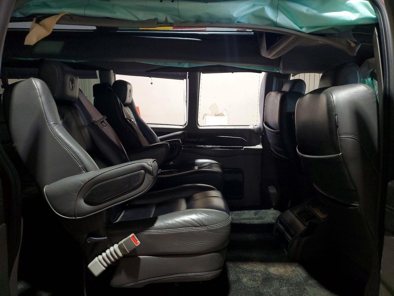 2018 Chevrolet Express G2500 - zdjęcie 11
