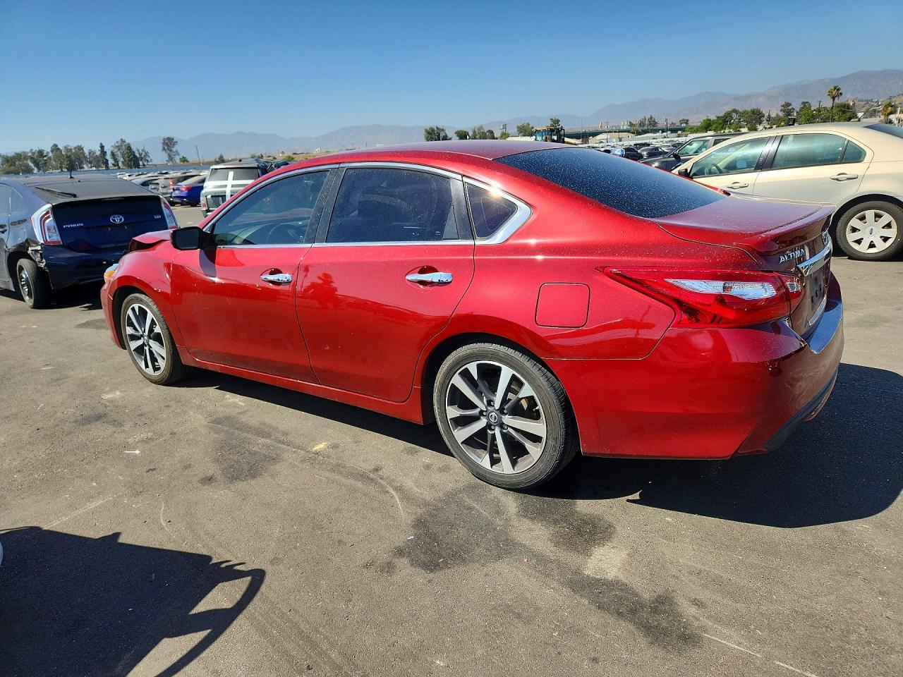 2016 Nissan Altima 2.5 Sr - zdjęcie 2
