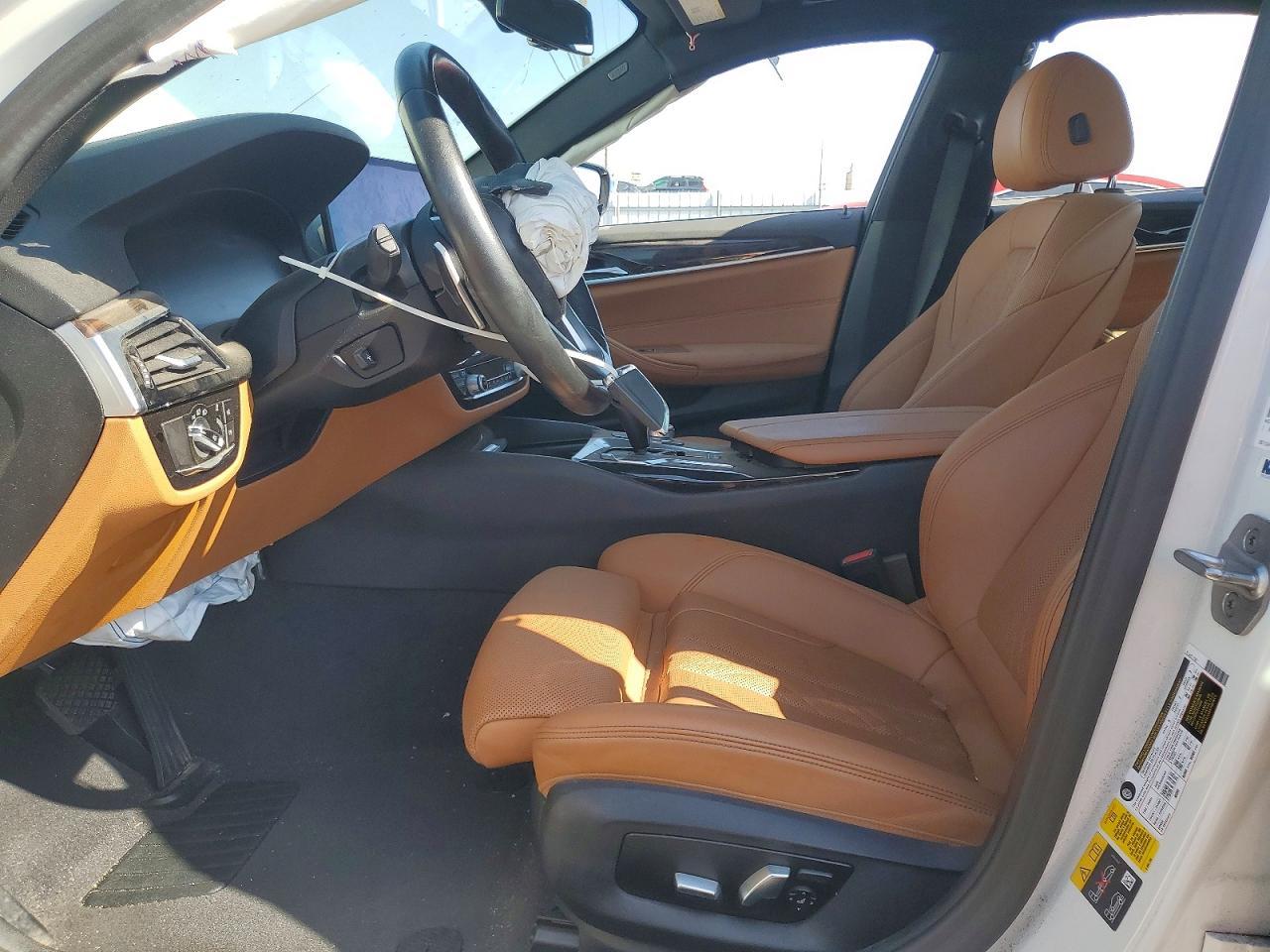 2021 BMW 530E - zdjęcie 7