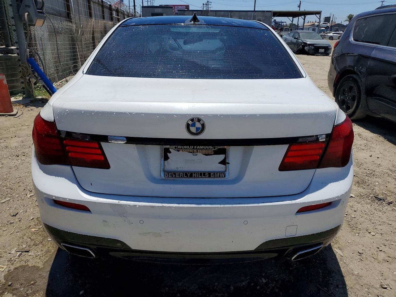 2014 BMW 750 Li - zdjęcie 6