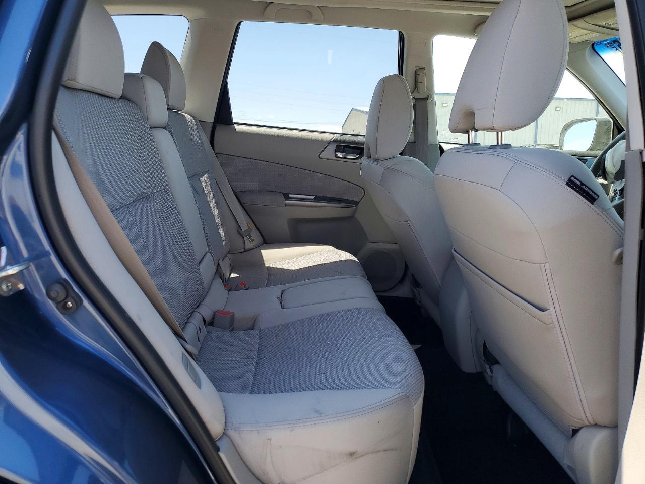 2013 Subaru Forester 2.5X Premium - zdjęcie 11