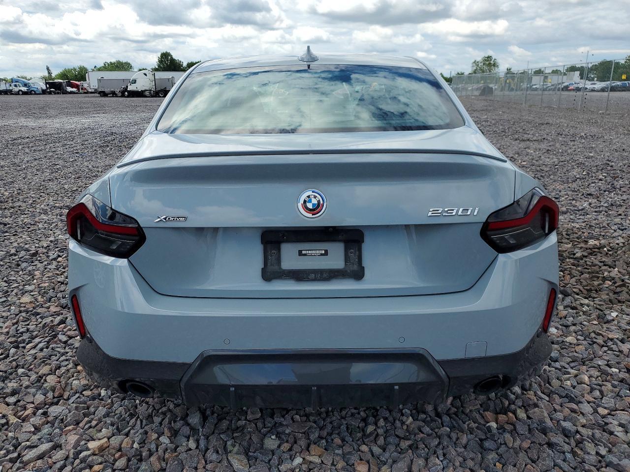 2022 BMW 230I - zdjęcie 6