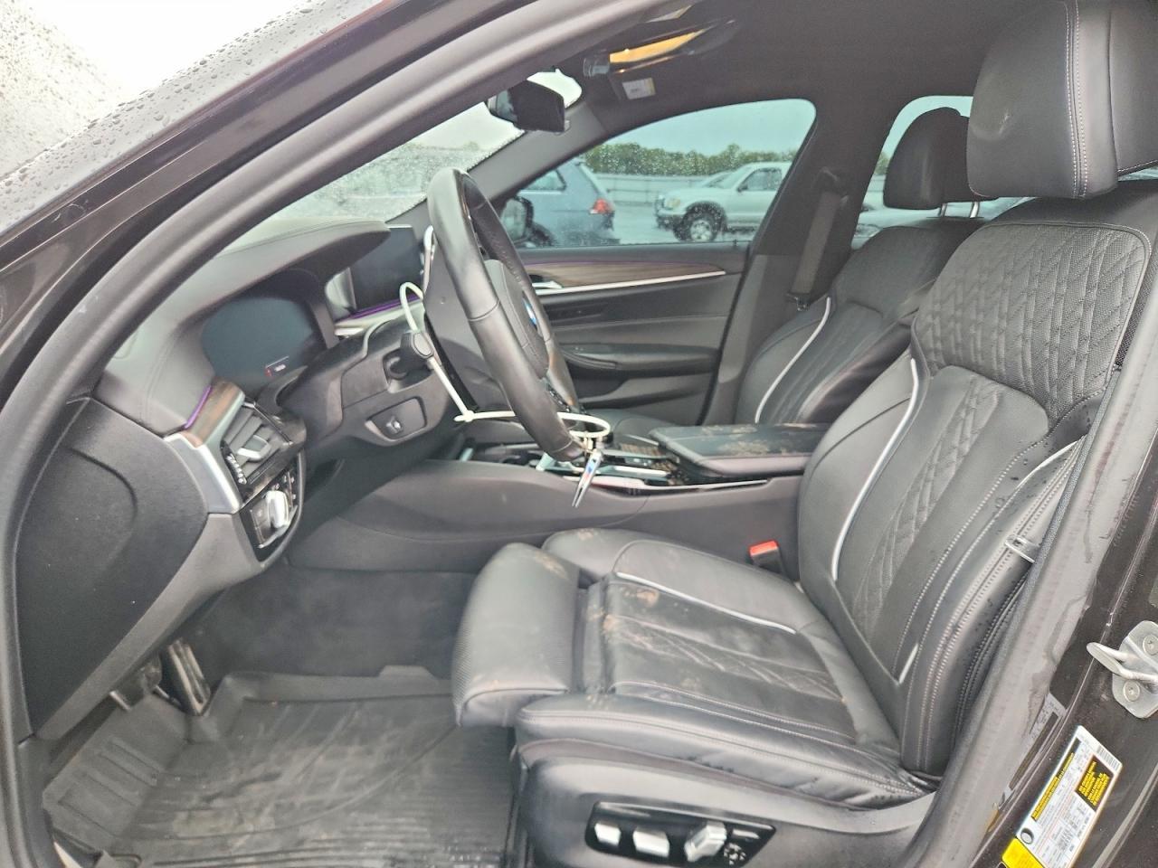 2020 BMW Seria 5 540i - zdjęcie 7