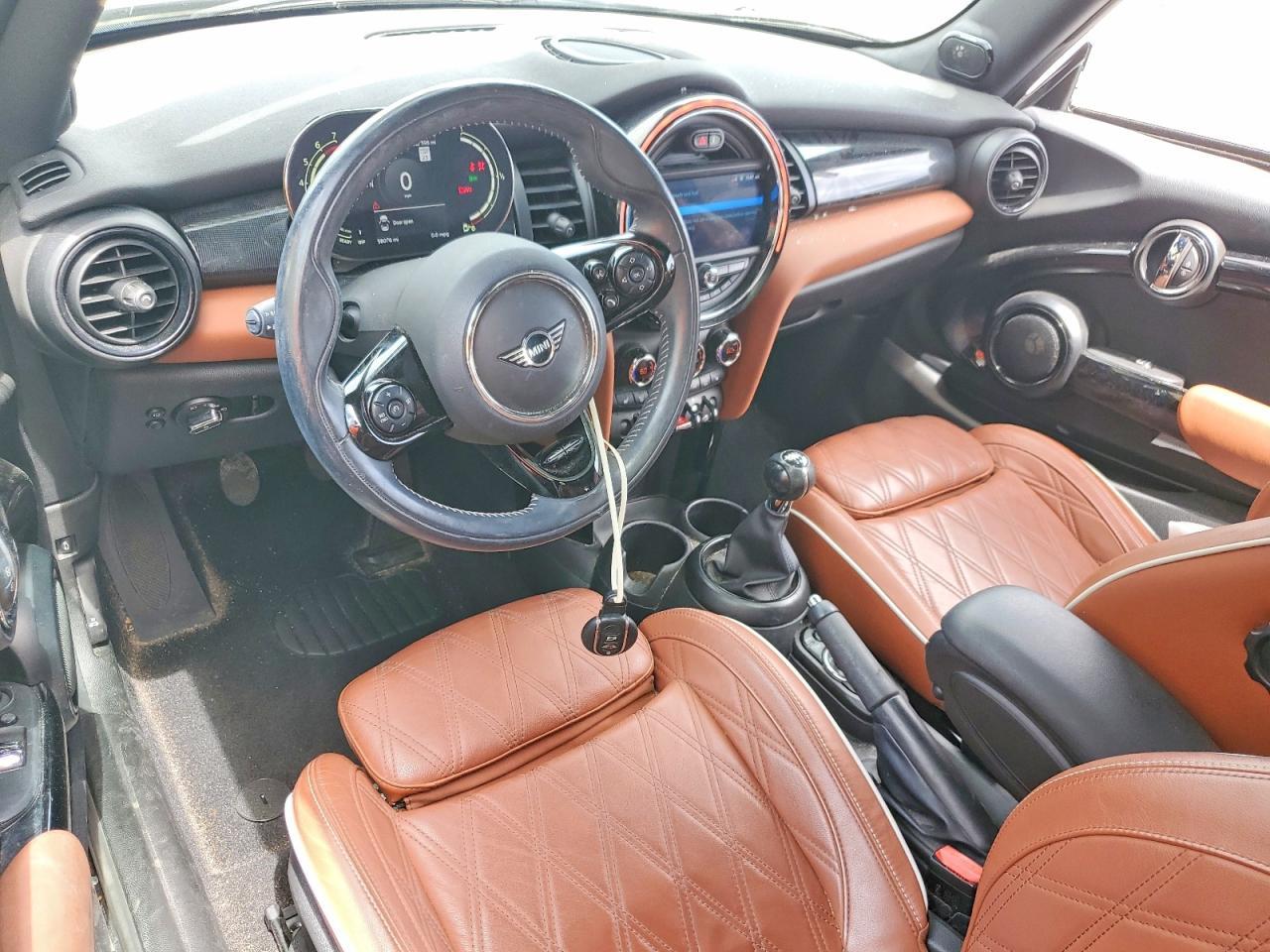 2021 Mini Cooper - zdjęcie 8
