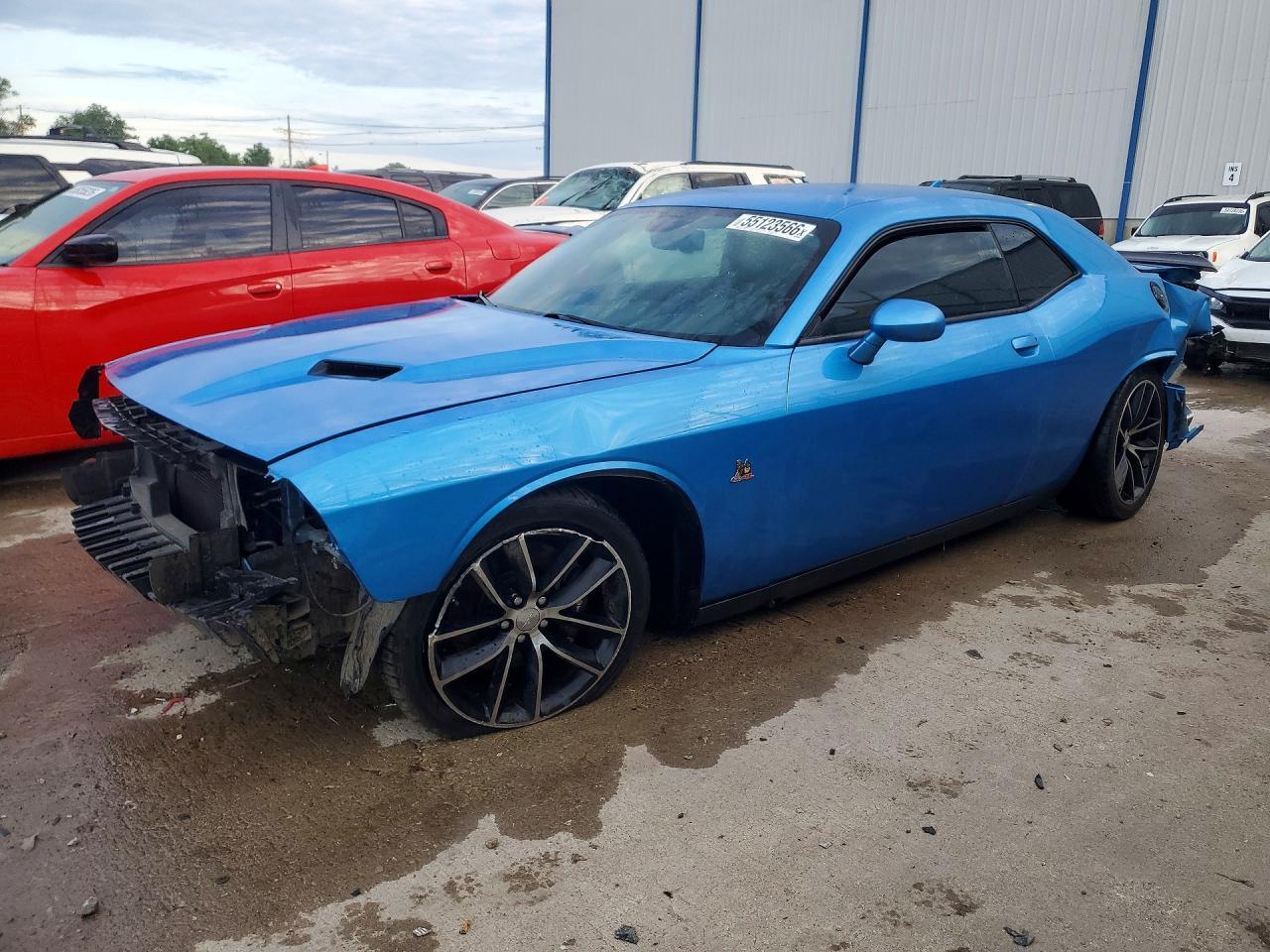 2016 Dodge Challenger R - zdjęcie główne