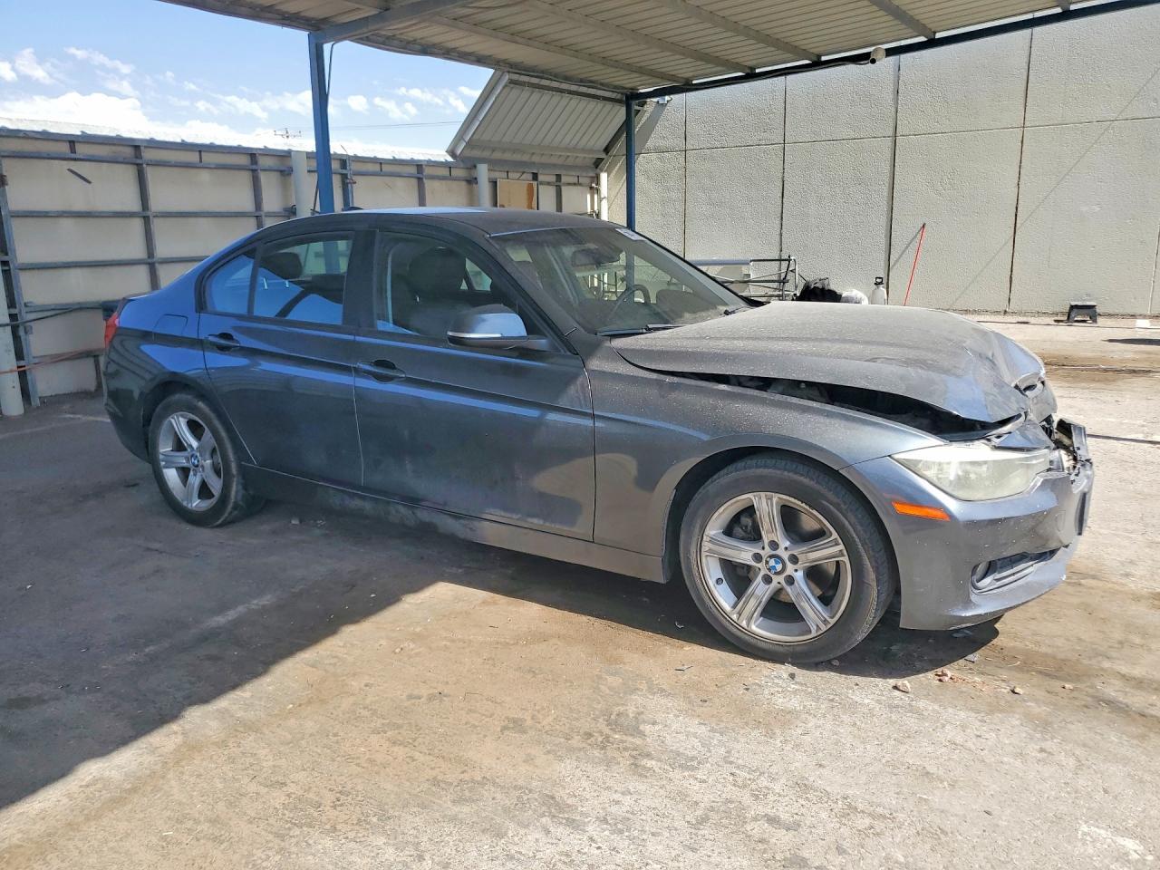 2015 BMW 320 I - zdjęcie 4