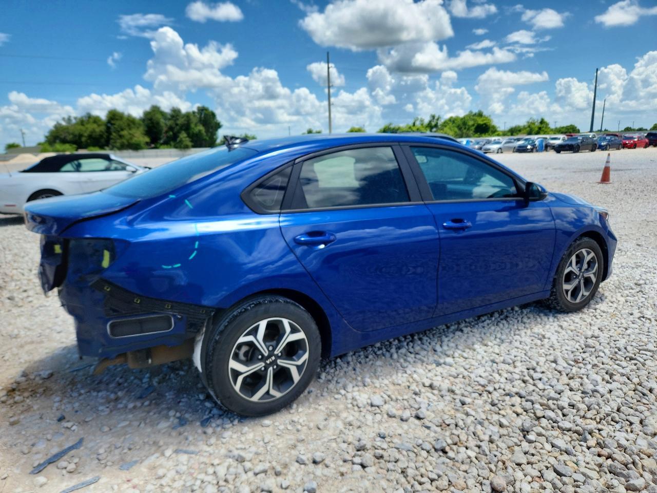 2024 Kia Forte Lxs - zdjęcie 3