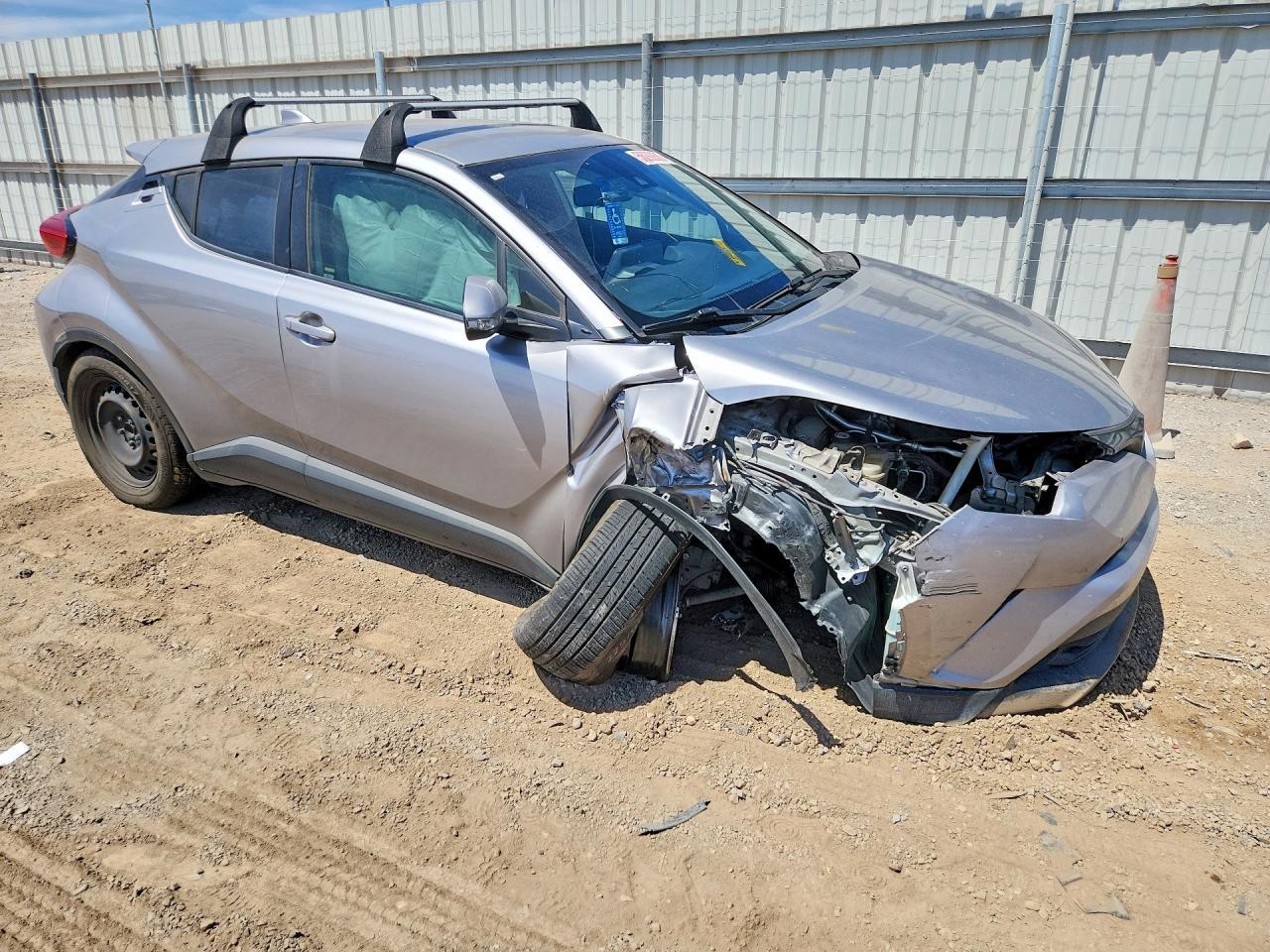 2019 Toyota C-Hr Le - zdjęcie 4