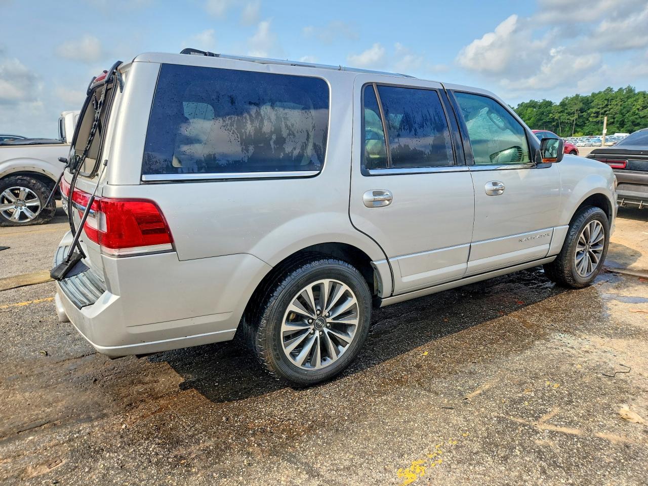 2015 Lincoln Navigator - zdjęcie 3