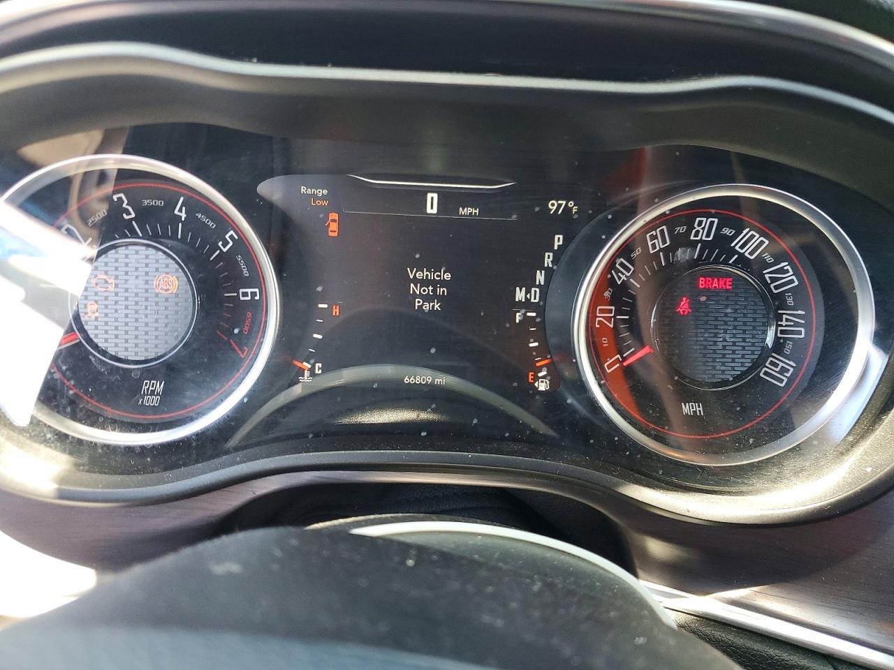 2017 Dodge Challenger Sxt - zdjęcie 9