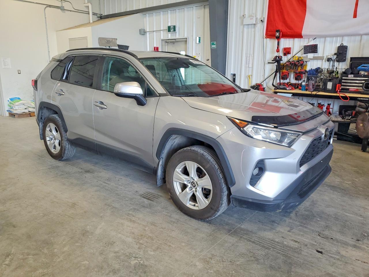 2021 Toyota Rav4 Xle - zdjęcie 4