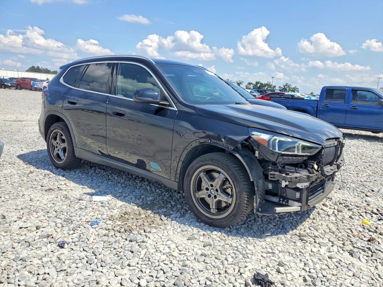 2023 BMW X1 xDrive28I - zdjęcie 4