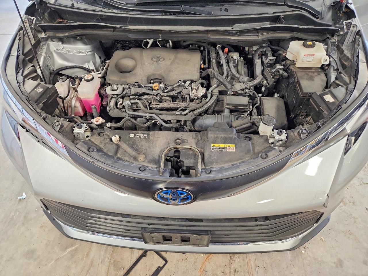 2022 Toyota Sienna Xle - zdjęcie 12