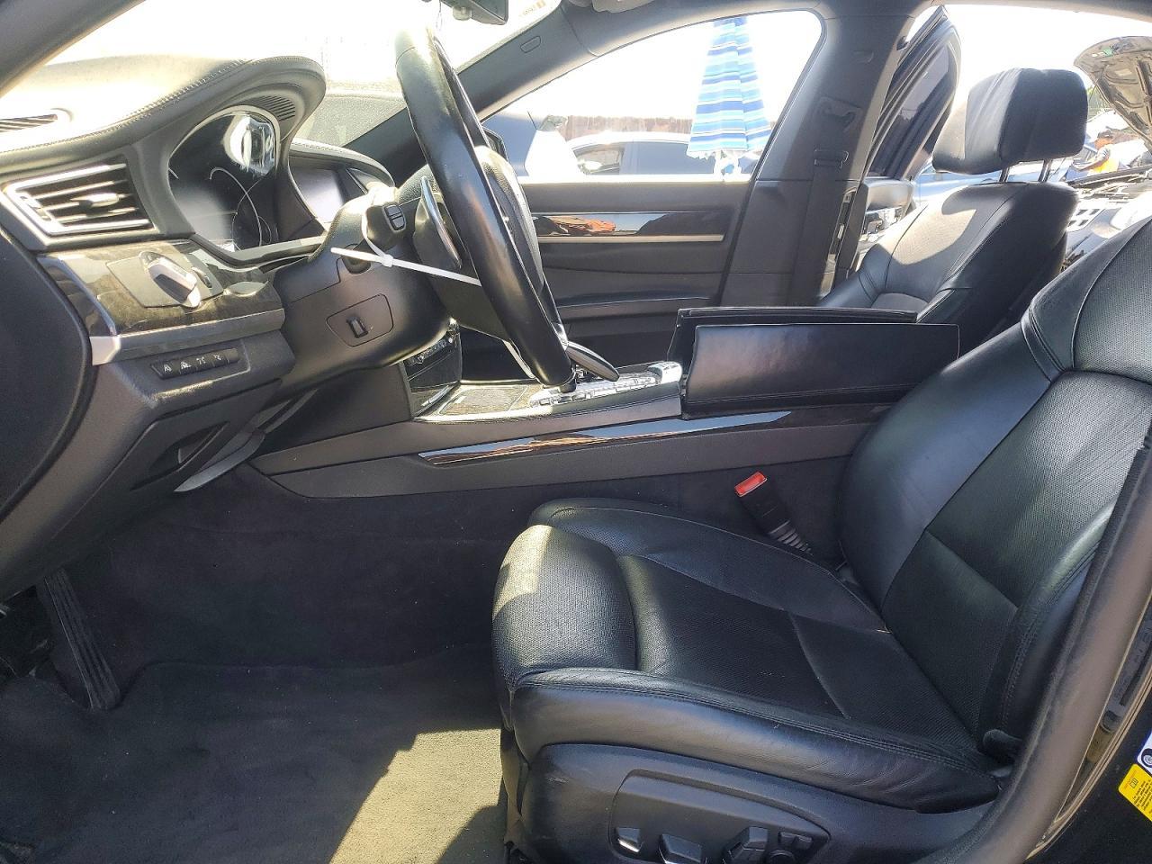 2015 BMW 750 I - zdjęcie 7