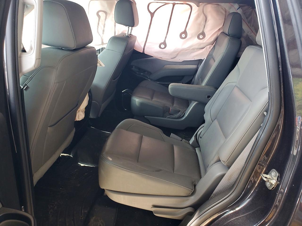 2016 Chevrolet Tahoe C1500 Lt - zdjęcie 10