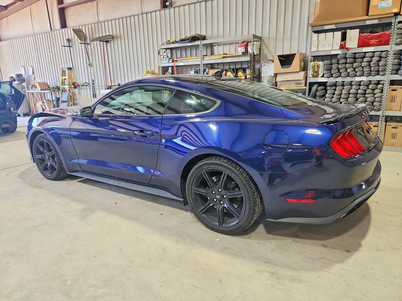 2020 Ford Mustang Gt - zdjęcie 2