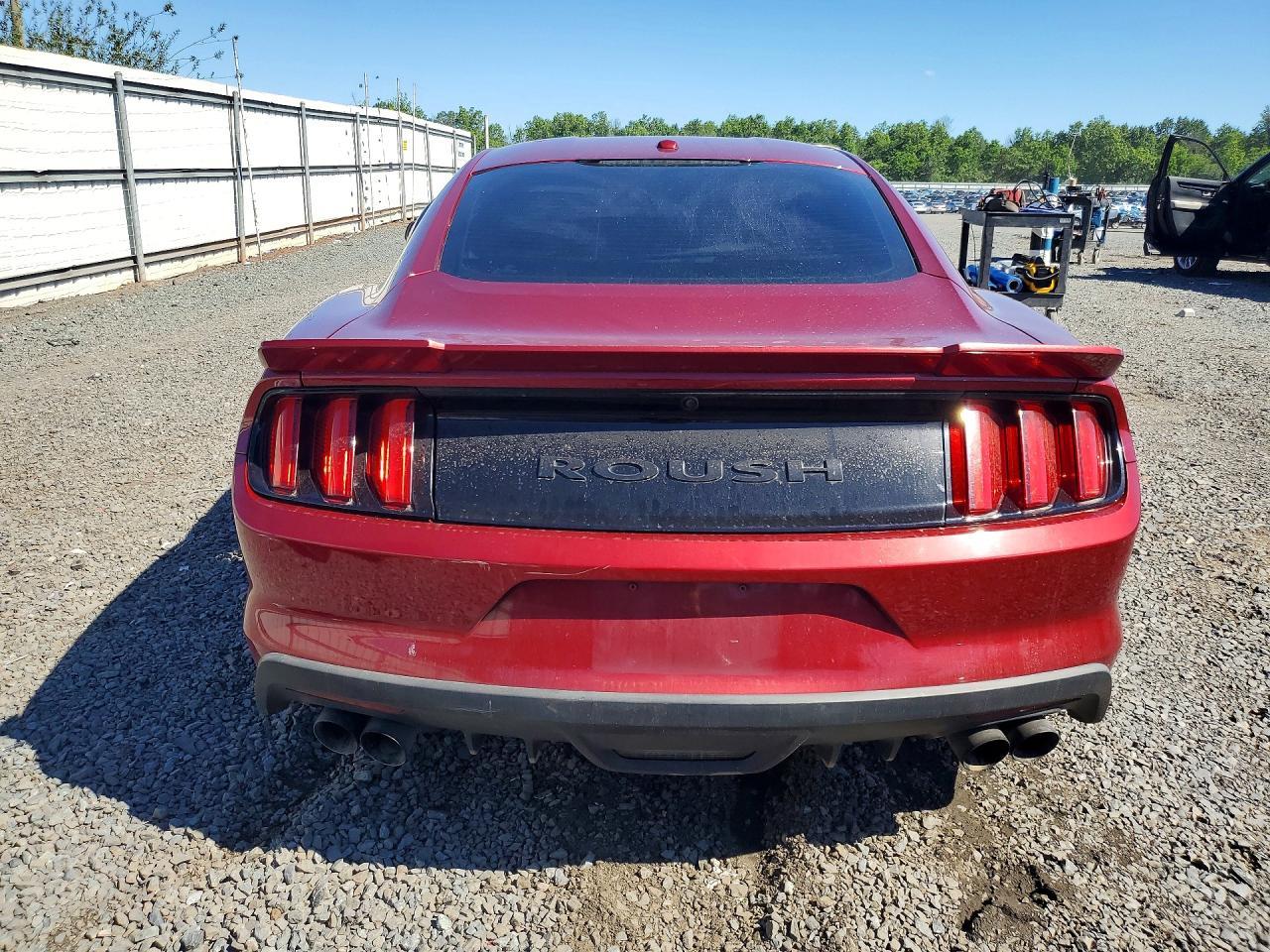 2015 Ford Mustang - zdjęcie 6