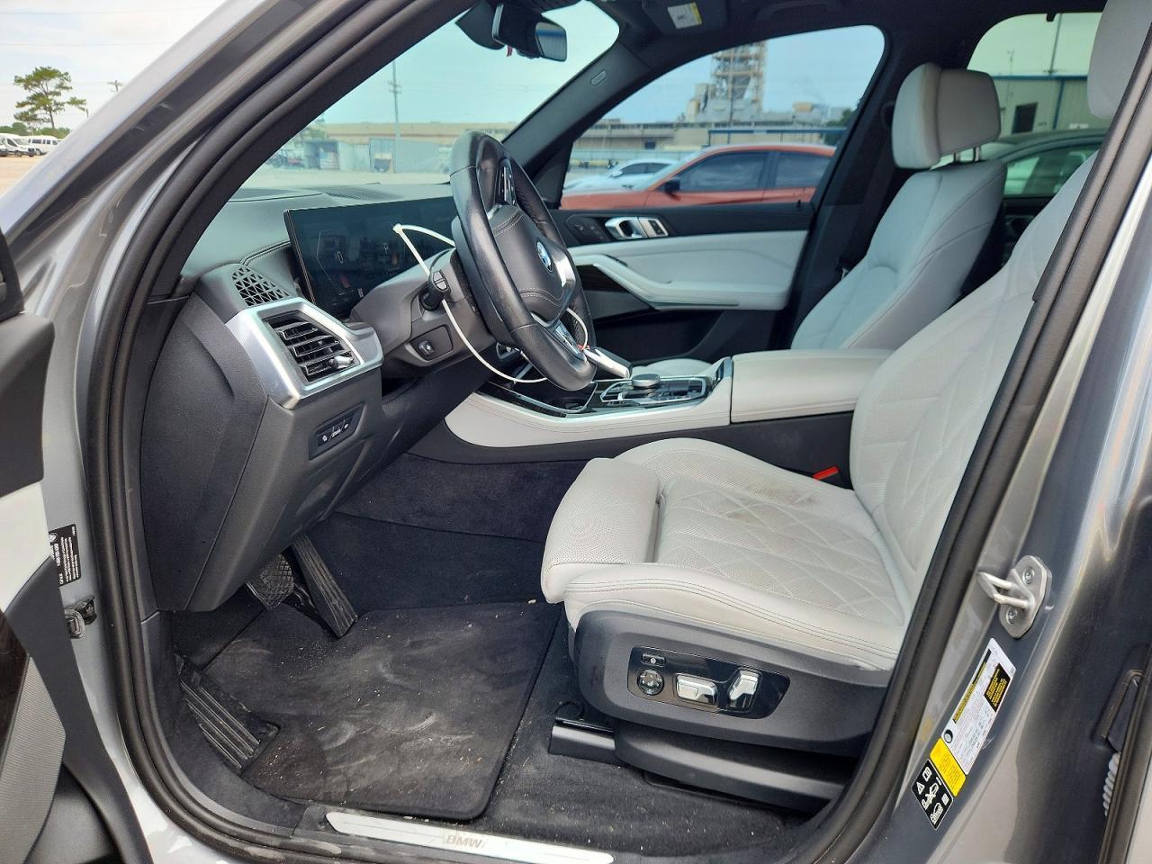 2024 BMW X5 xDrive40I - zdjęcie 7