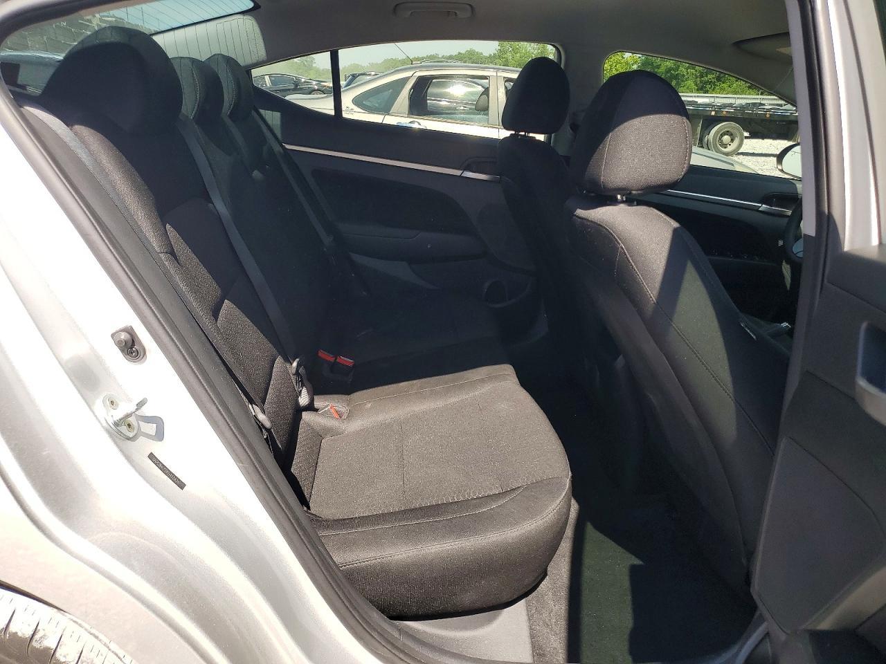 2019 Hyundai Elantra Sel - zdjęcie 10