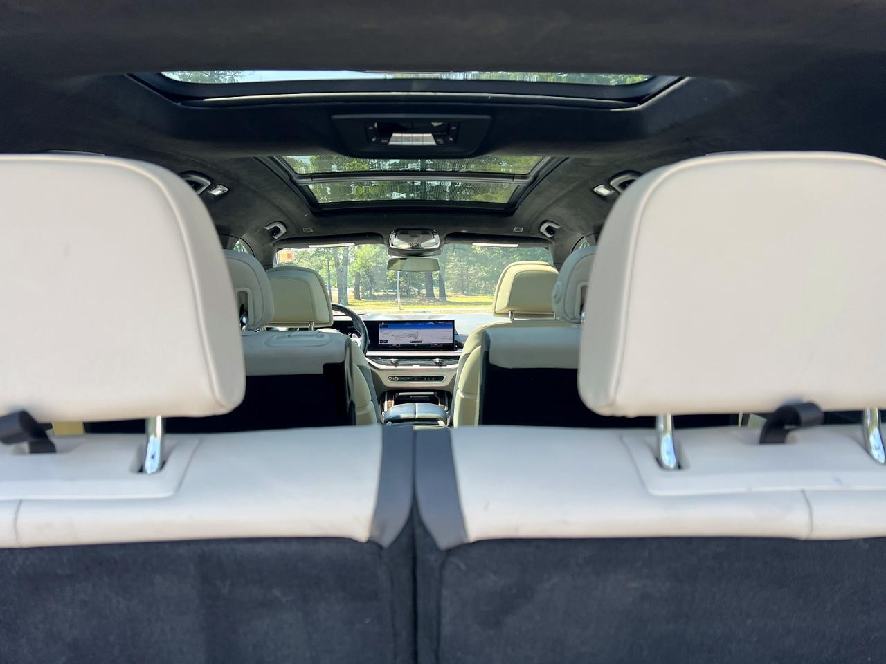 2023 BMW X7 xDrive40I - zdjęcie 9