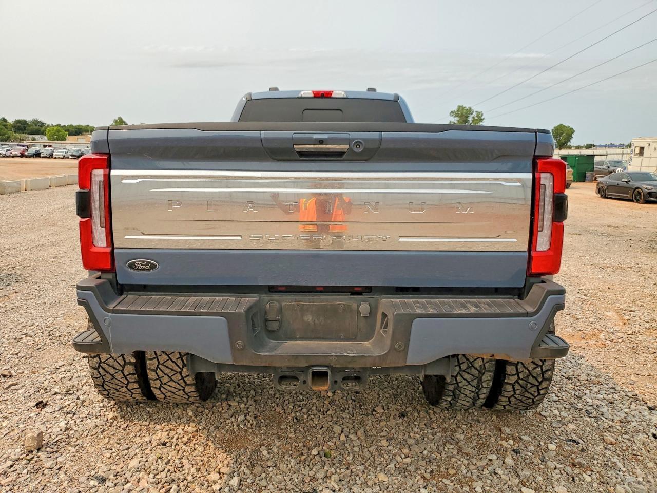 2023 Ford F350 Super Duty - zdjęcie 6