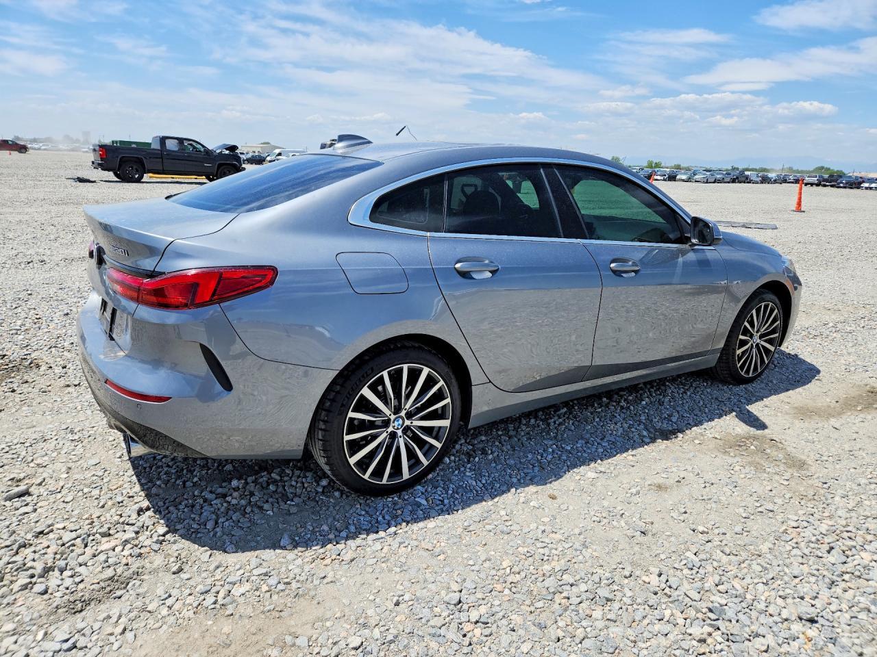 2022 BMW 228Xi - zdjęcie 3