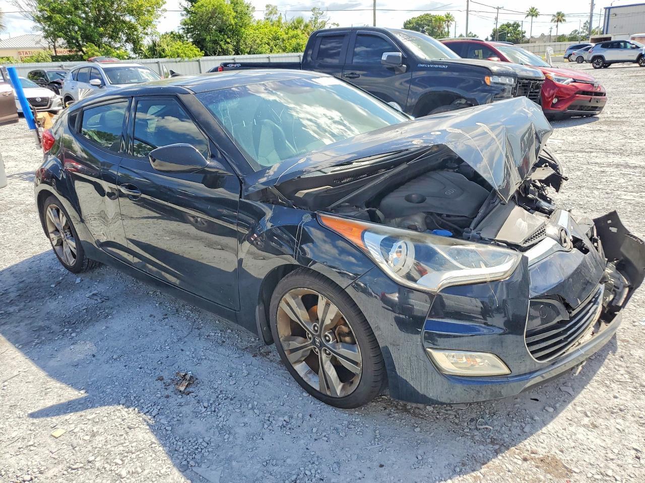 2016 Hyundai Veloster Base - zdjęcie 4