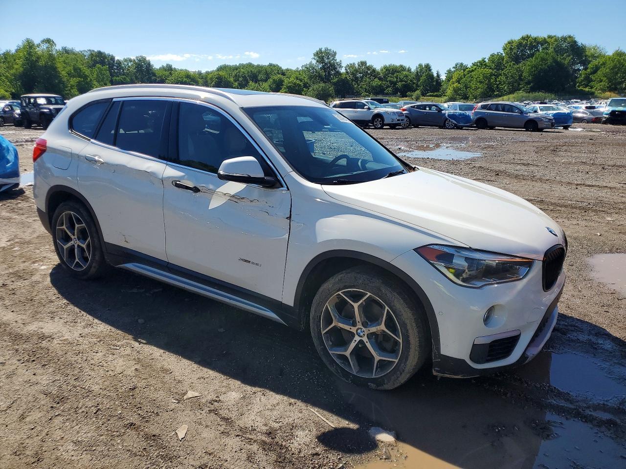 2017 BMW X1 xDrive28I - zdjęcie 4