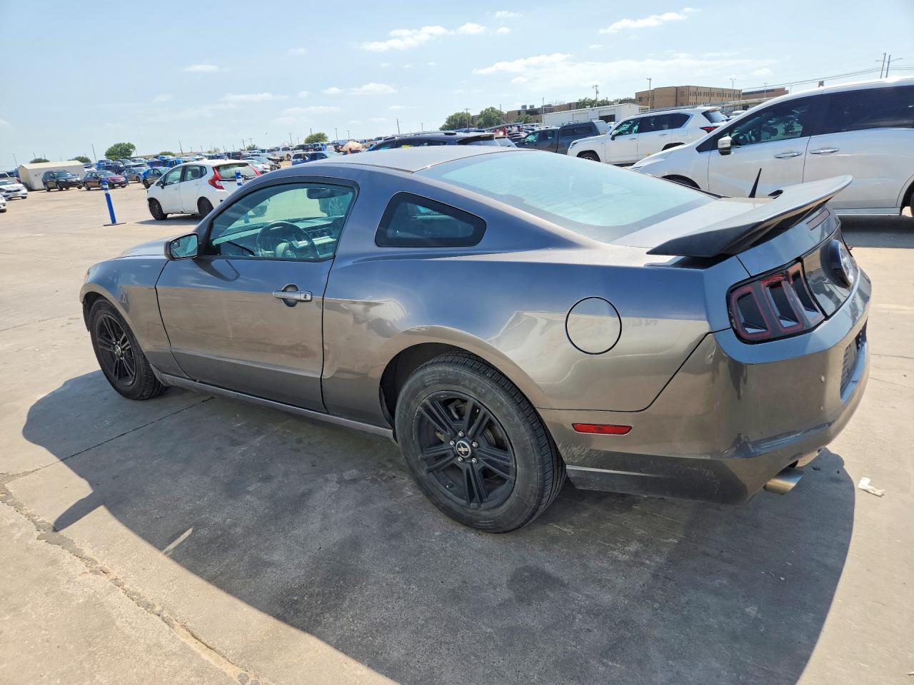 2014 Ford Mustang - zdjęcie 2