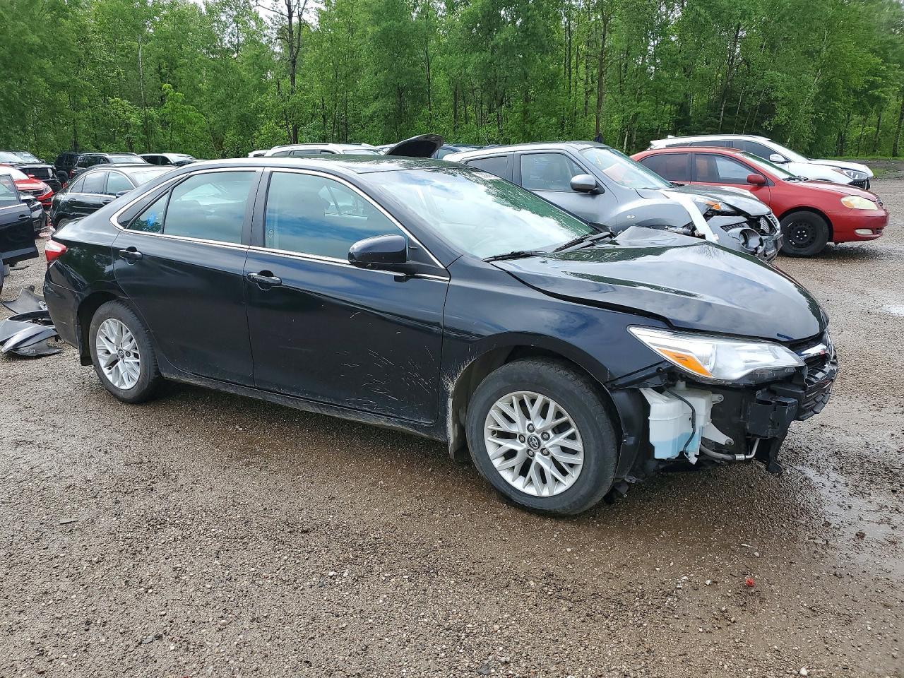 2017 Toyota Camry Le - zdjęcie 4