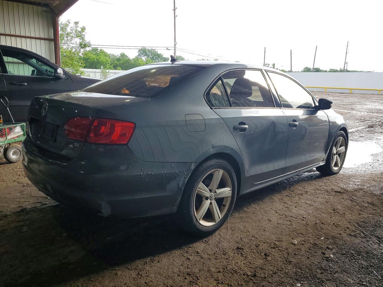 2014 Volkswagen Jetta Se - zdjęcie 3