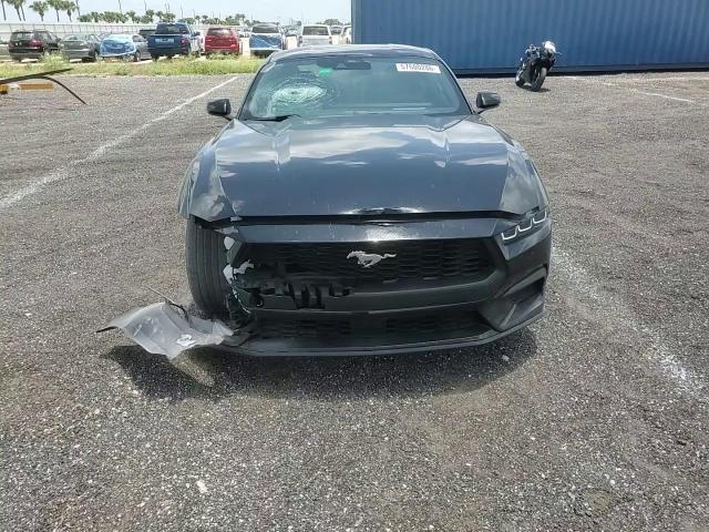 2024 Ford Mustang - zdjęcie 14