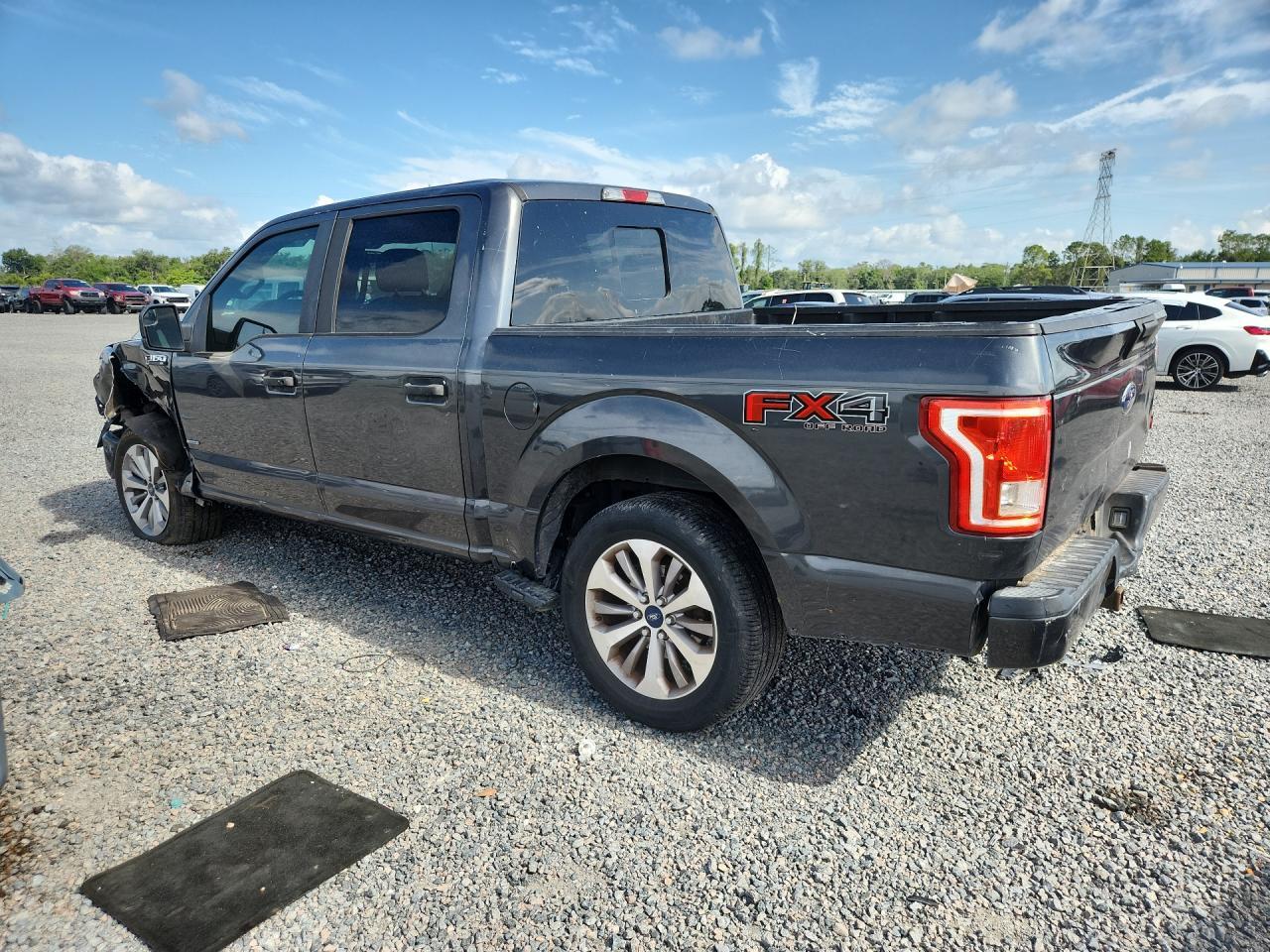 2017 Ford F150 Supercrew - zdjęcie 2