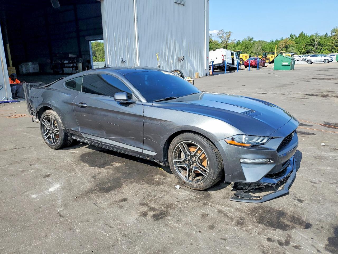 2020 Ford Mustang - zdjęcie 4