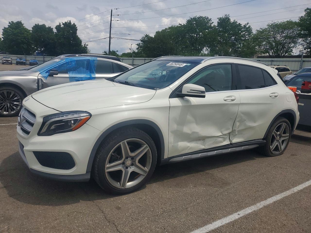 2015 Mercedes-Benz Gla 250 4Matic - zdjęcie główne