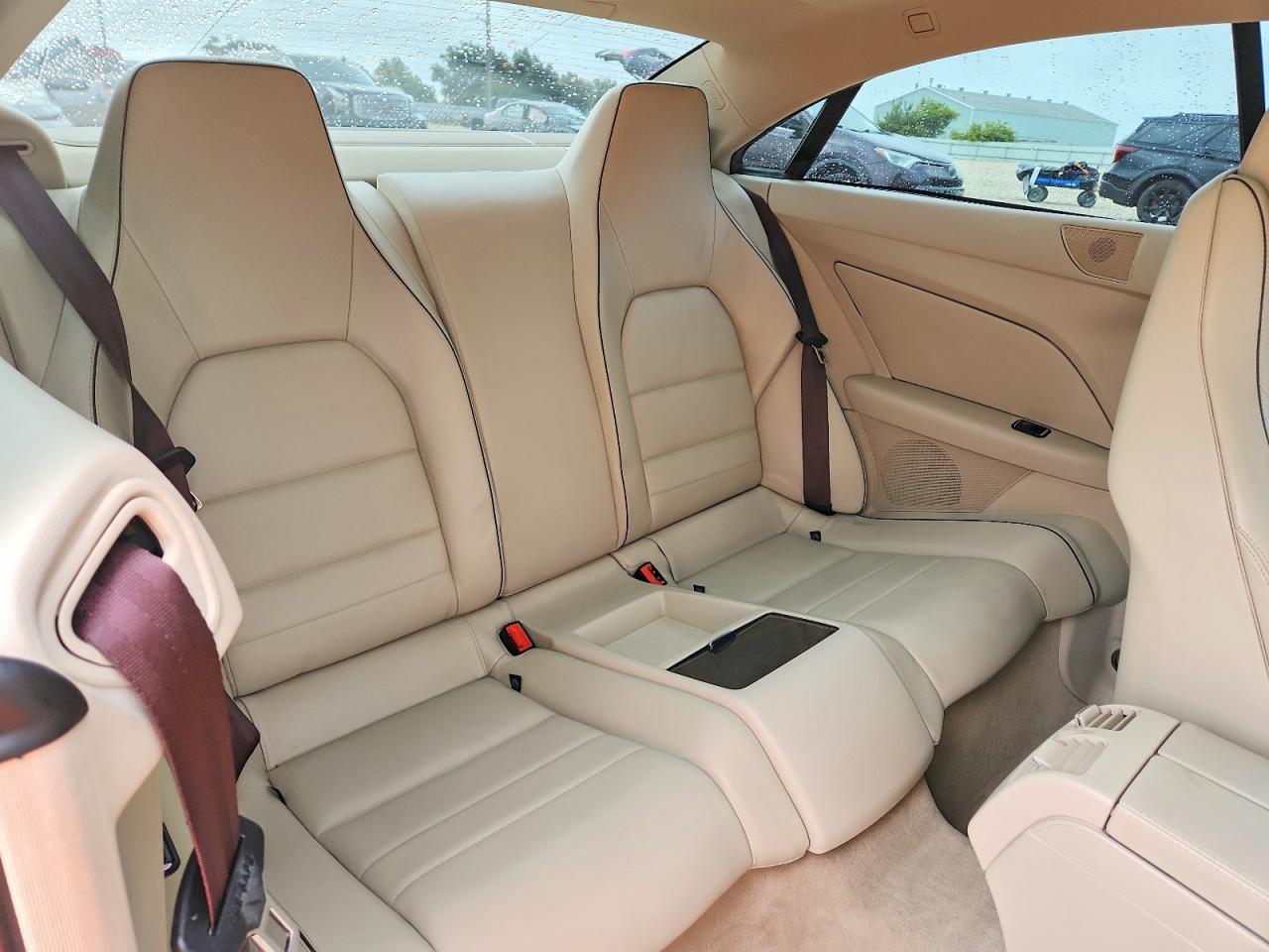 2014 Mercedes-Benz E 550 - zdjęcie 10