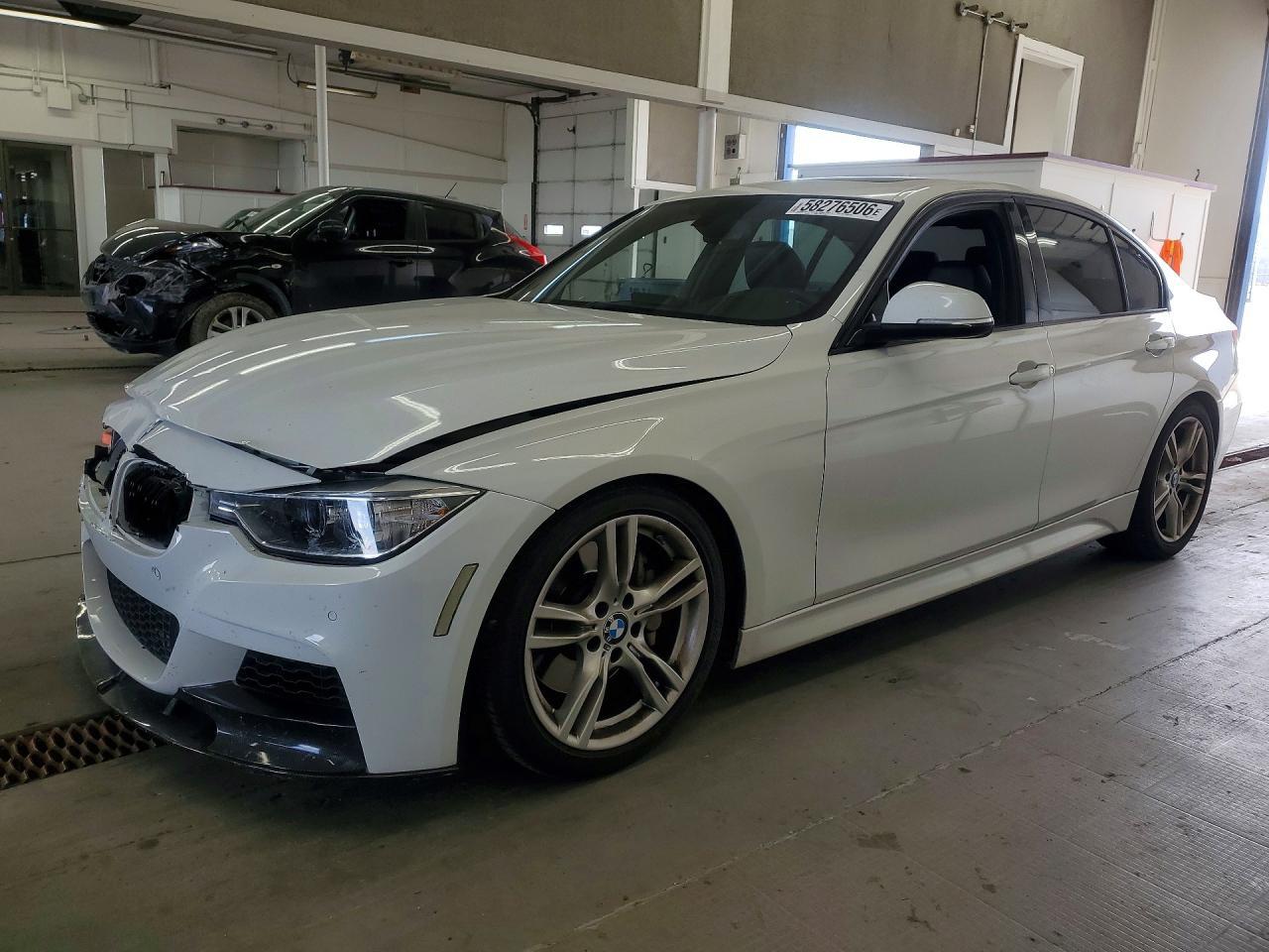2013 BMW Seria 3 335i - zdjęcie główne