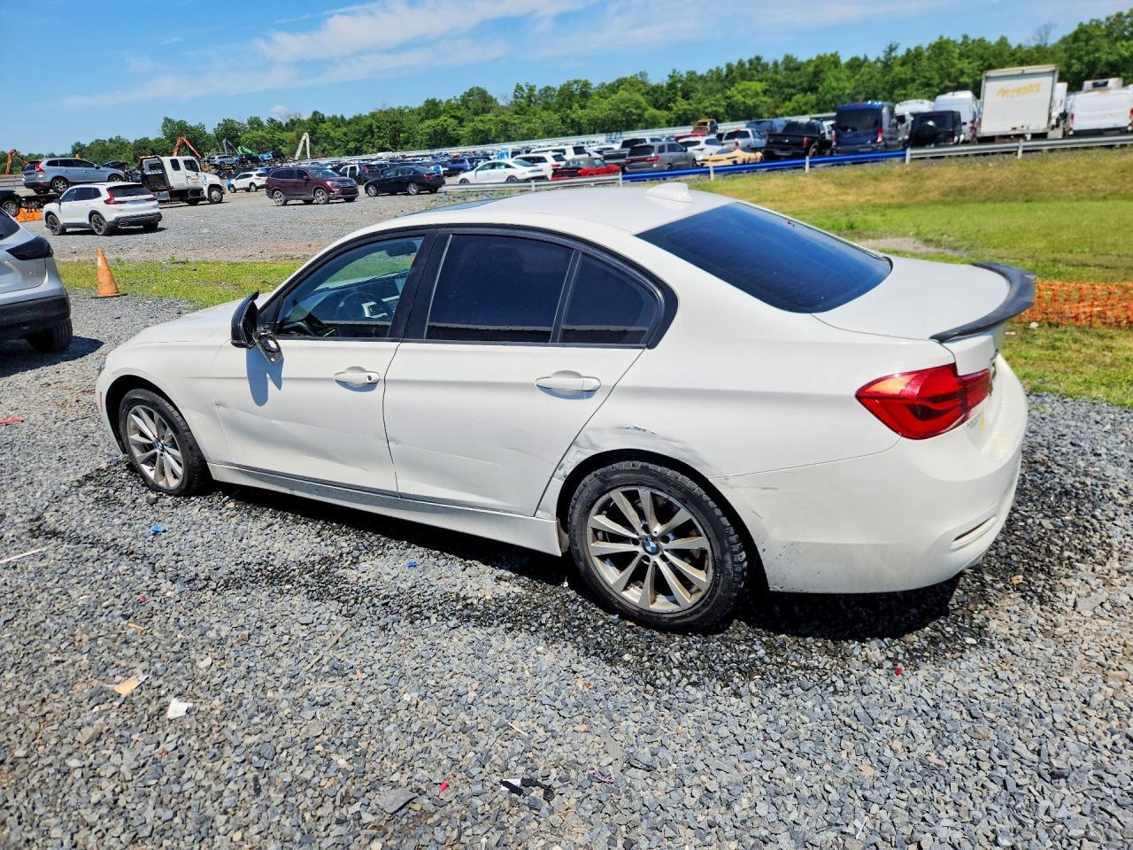 2018 BMW Seria 3 320i - zdjęcie 2