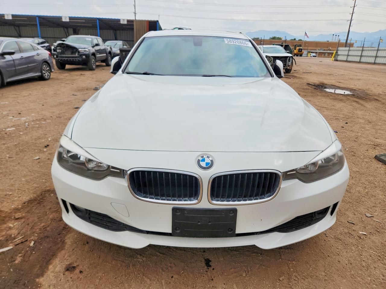 2014 BMW 320 I xDrive - zdjęcie 5